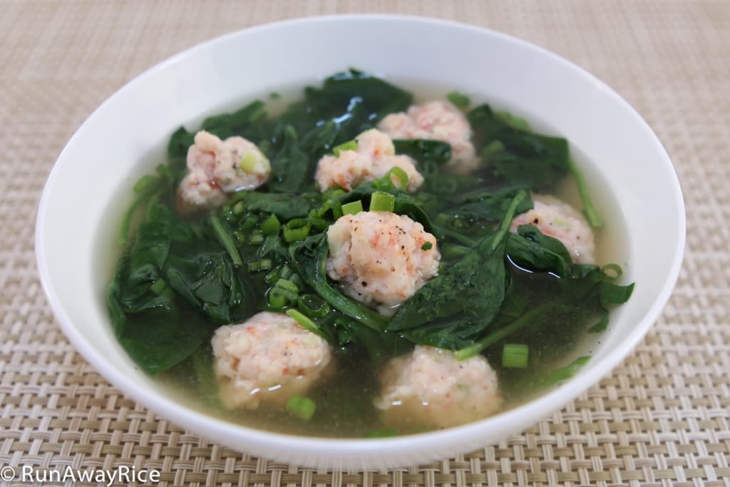 Spinach and Shrimp Balls Soup (Canh Rau Spinach voi Tom Vien) - Easy and Hearty Dish | recipe from runawayrice.com