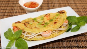 Sizzling Savory Crepes (Banh Xeo) - Just Like Mom's | recipe from runawayrice.com