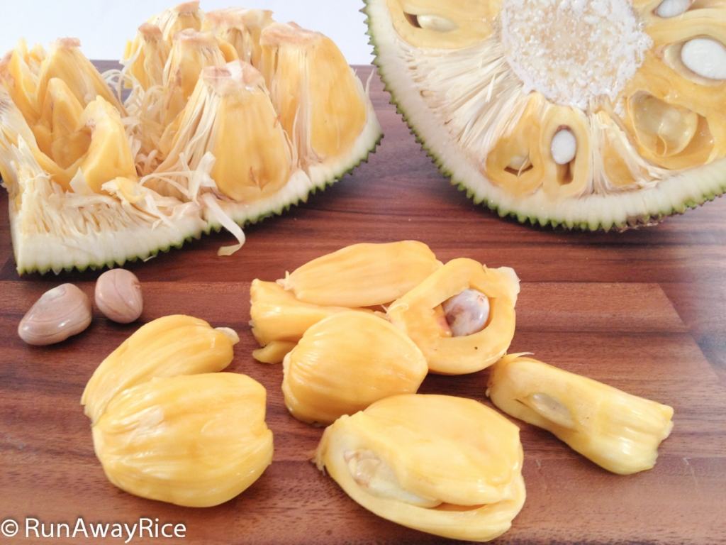 Jackfruit - A Look Inside This Exotic Tropical Fruit | runawayrice.com
