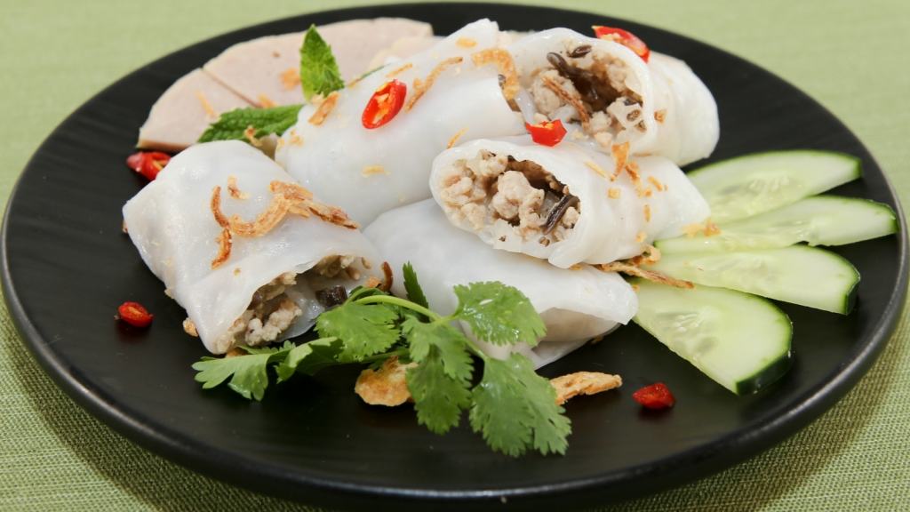 Savory Rolled Cakes (Banh Cuon) - Freshly made, these cakes are perfect as a snack or meal! | recipe from runawayrice.com