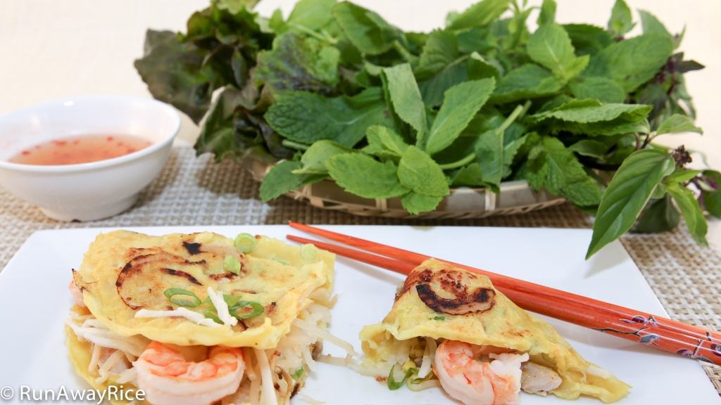 Assorted Herbs with Sizzling Savory Crepes (Banh Xeo) | recipe from runawayrice.com