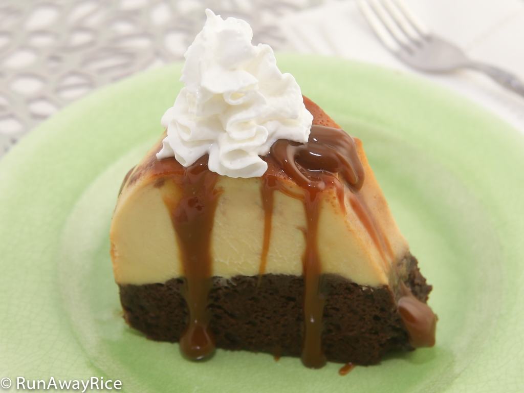 So Amazing Chocolate Flan Cake | recipe from runawayrice.com