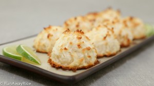 Coconut Macaroons (Banh Dua) easiest cookie recipe EVER! | recipe from runawayrice.com