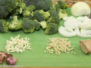 5-Spice Beef and Broccoli: Prepping the Vegetables | recipe from runawayrice.com