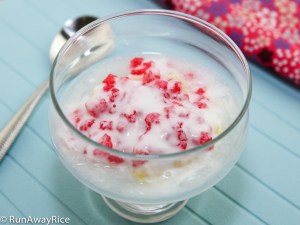 Refreshing icy treat to quench your thirst and satiate that sweet tooth: Agar Agar Jelly and Faux Pomegranate Seeds Dessert (Che Suong Sa Hat Luu) | recipe from runawayrice.com