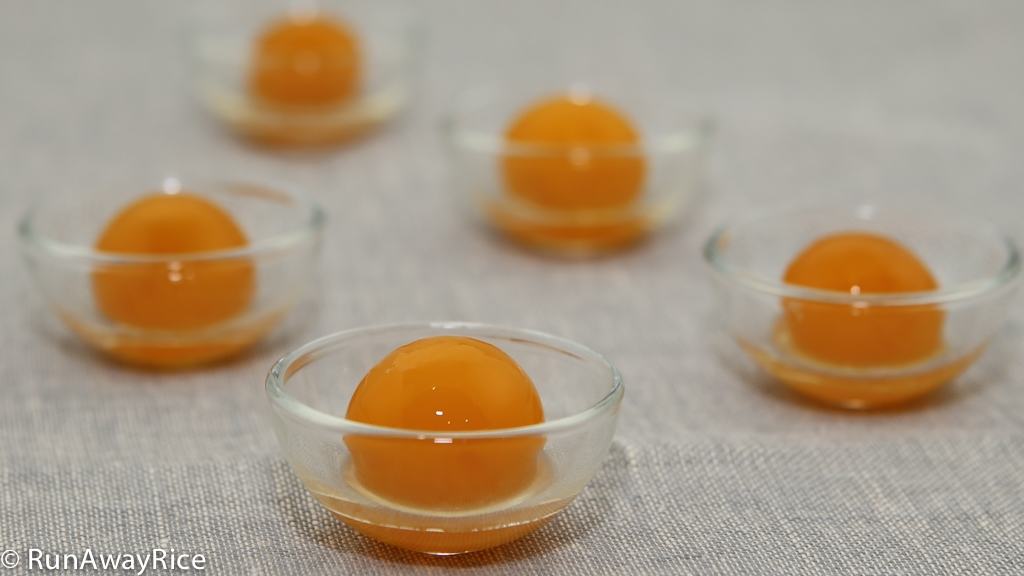 Learn how to make these beautifully glossy Salted Eggs | recipe from runawayrice.com