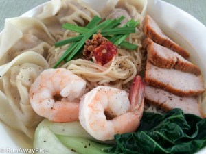 Won Ton Noodle Soup (Mi Hoanh Thanh) | recipe from runawayrice.com