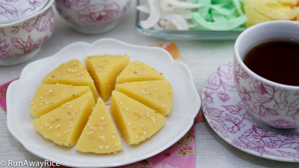 Lunar New Year Sweet Treat: Mung Bean Pudding (Che Kho) | recipe from runawayrice.com