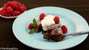 Super Delicious Chocolate Lava Cake | recipe from runawayrice.com