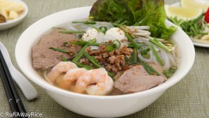 Pork and Shrimp Clear Noodle Soup (Hu Tieu) - amazing soup with a plethora of meats and fresh vegetables | recipe from runawayrice.com