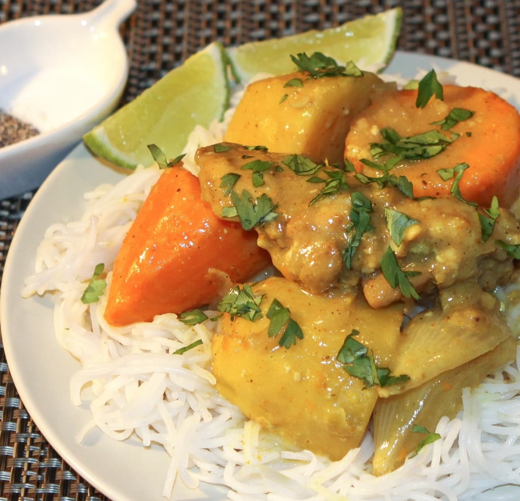 Slow Cooker Chicken Curry (Ca Ri Ga) | recipe from runawayrice.com