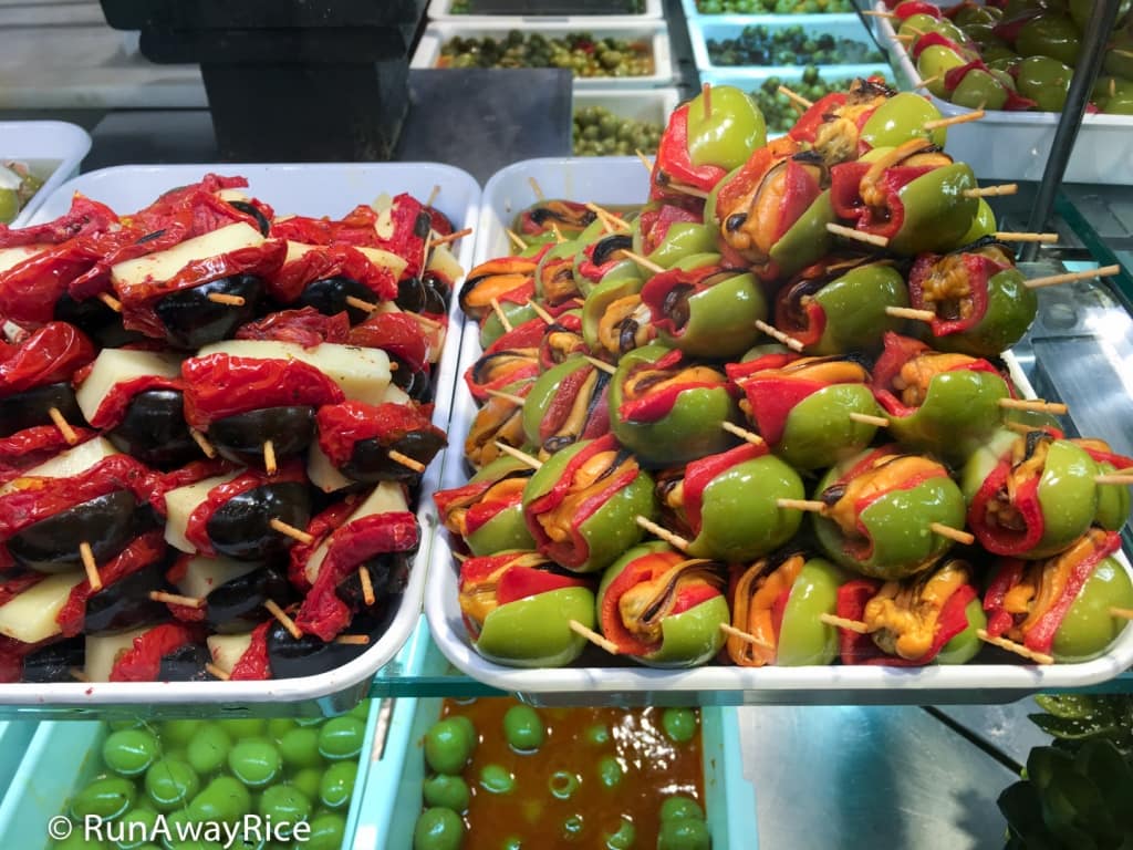 Mercado de San Miguel - Olives Stuffed with Mussels, Cheese and Roasted Red Peppers | runawayrice.com