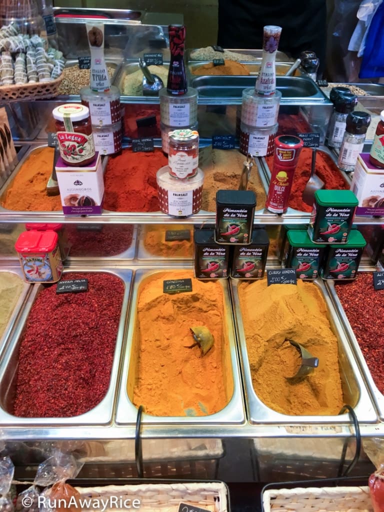 Fragrant Spices at La Boqueria Market | runawayrice.com