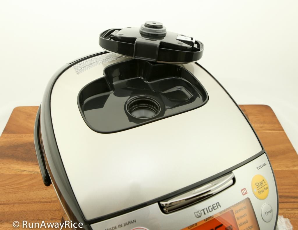 Tiger IH 5.5 Rice Cooker - Showing removable Steam Cap | runawayrice.com