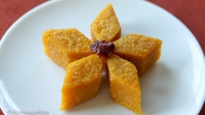 Cassava Pumpkin Cake - delicious duo, scrumptious cake! | recipe from runawayrice.com