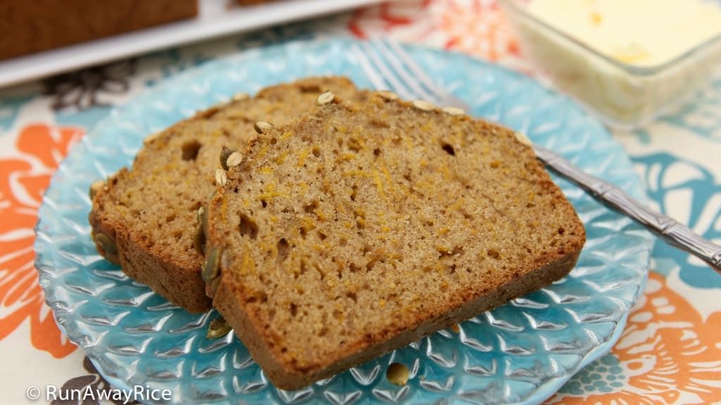 Pumpkin Spice Bread - made with fresh pumpkin | recipe from runawayrice.com