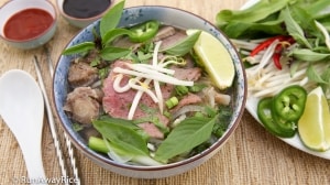 Vietnamese Beef Noodle Soup (Pho Bo) - authentic homemade recipe | recipe from runawayrice.com