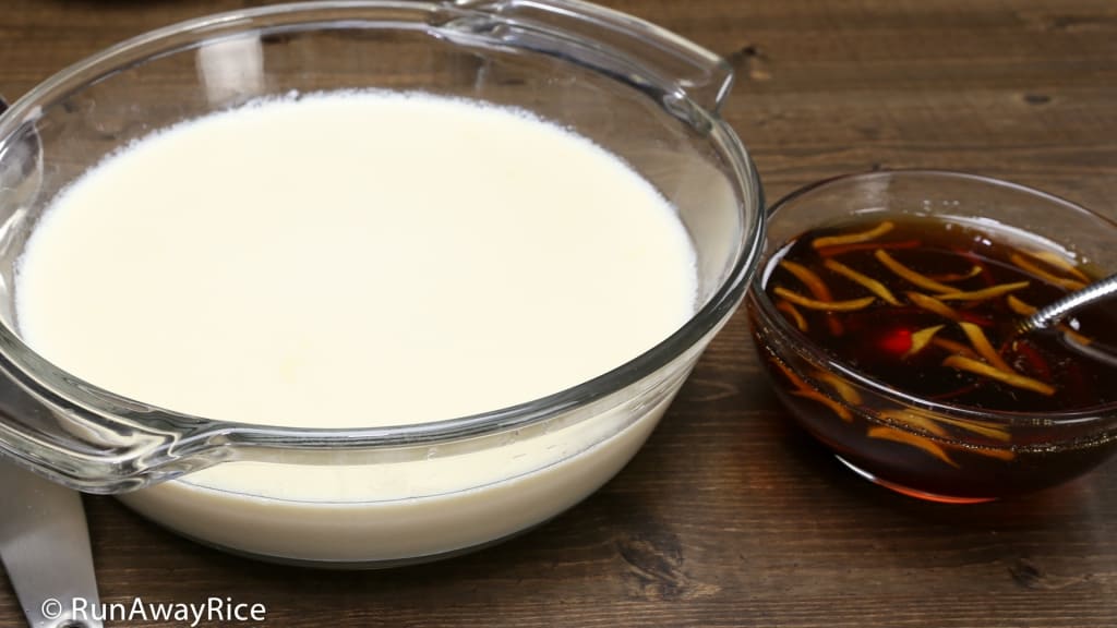 Tofu Pudding with Ginger Syrup (Dau Hu Nuoc Duong) - Easy Homemade Recipe | recipe from runawayrice.com