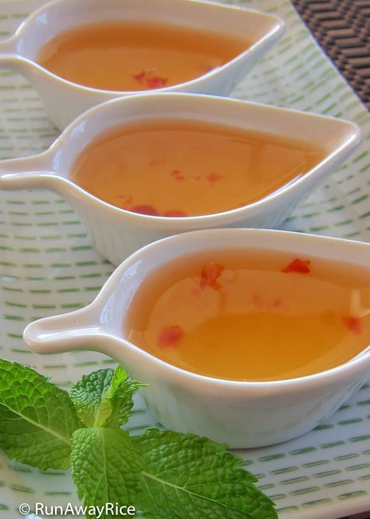 7up Vietnamese Fish Sauce (Nuoc Mam Cham) - Awesome Shortcut Recipe! | recipe from runawayrice.com