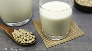 Okara / Soy Milk Pulp - Don't Throw This Away! | recipe from runawayrice.com