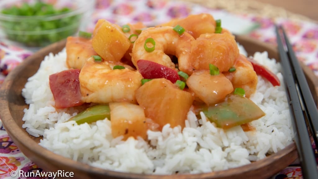 Sweet and Sour Shrimp (Tom Xao Chua Ngot) - Better than Take-Out! | recipe from runawayrice.com