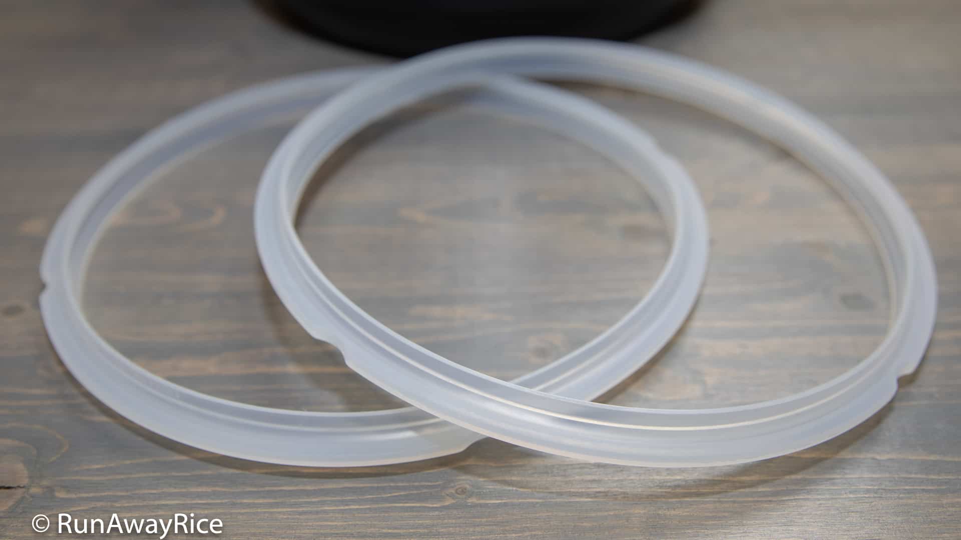 http://runawayrice.com/wp-content/uploads/2018/11/Instant-Pot-Silicone-Sealing-Rings.jpg