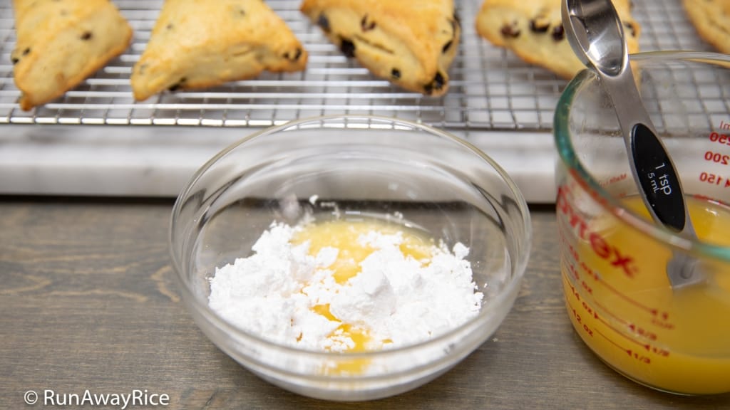 Cranberry Orange Scones - Fluffy Good and Flavorful! | recipe from runawayrice.com