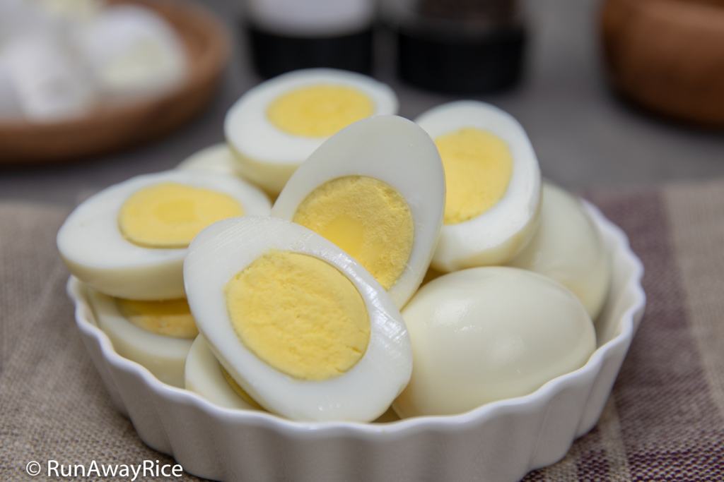 Instant Pot Hard Boiled Eggs - 5-5-5 Method | recipe from runawayrice.com