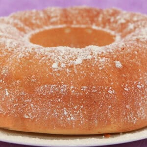 Sponge Cake (Banh Bong Lan) - No-Fail Recipe | recipe from runawayrice.com