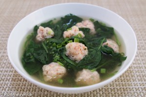 Spinach and Shrimp Balls Soup (Canh Rau Spinach voi Tom Vien) | recipe from runawayrice.com