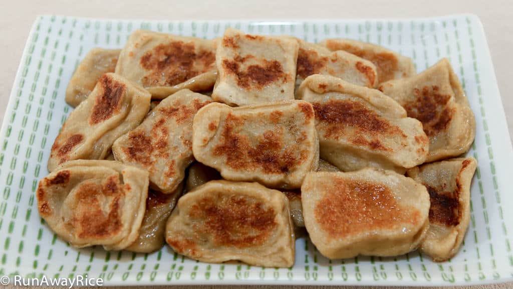 Pan-Fried Seitan (Mock Meat) (Mi Can Chien) - Healthy and Easy To Make | recipe from runawayrice.com