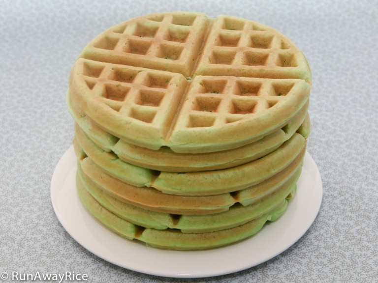 Pandan Waffles (Banh Kep La Dua) Easy Recipe with Video!