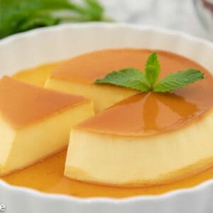 Flan / Caramel Custard (Banh Flan) - Instant Pot Recipe, Easy and Delicious! | recipe from runawayrice.com