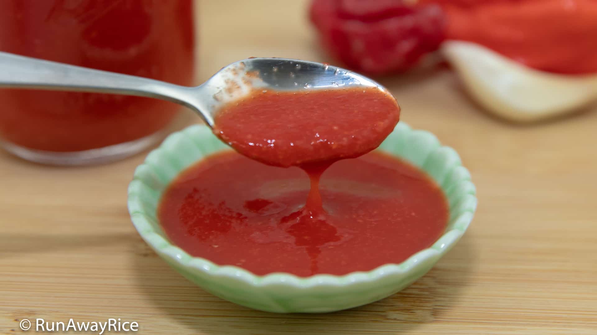 Ghost Pepper Chili Sauce - Wickedly Good Hot Sauce | recipe from runawayrice.com