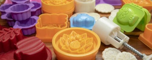 Essential Mooncake Guide (Banh Trung Thu) with Recipes | from runawayrice.com