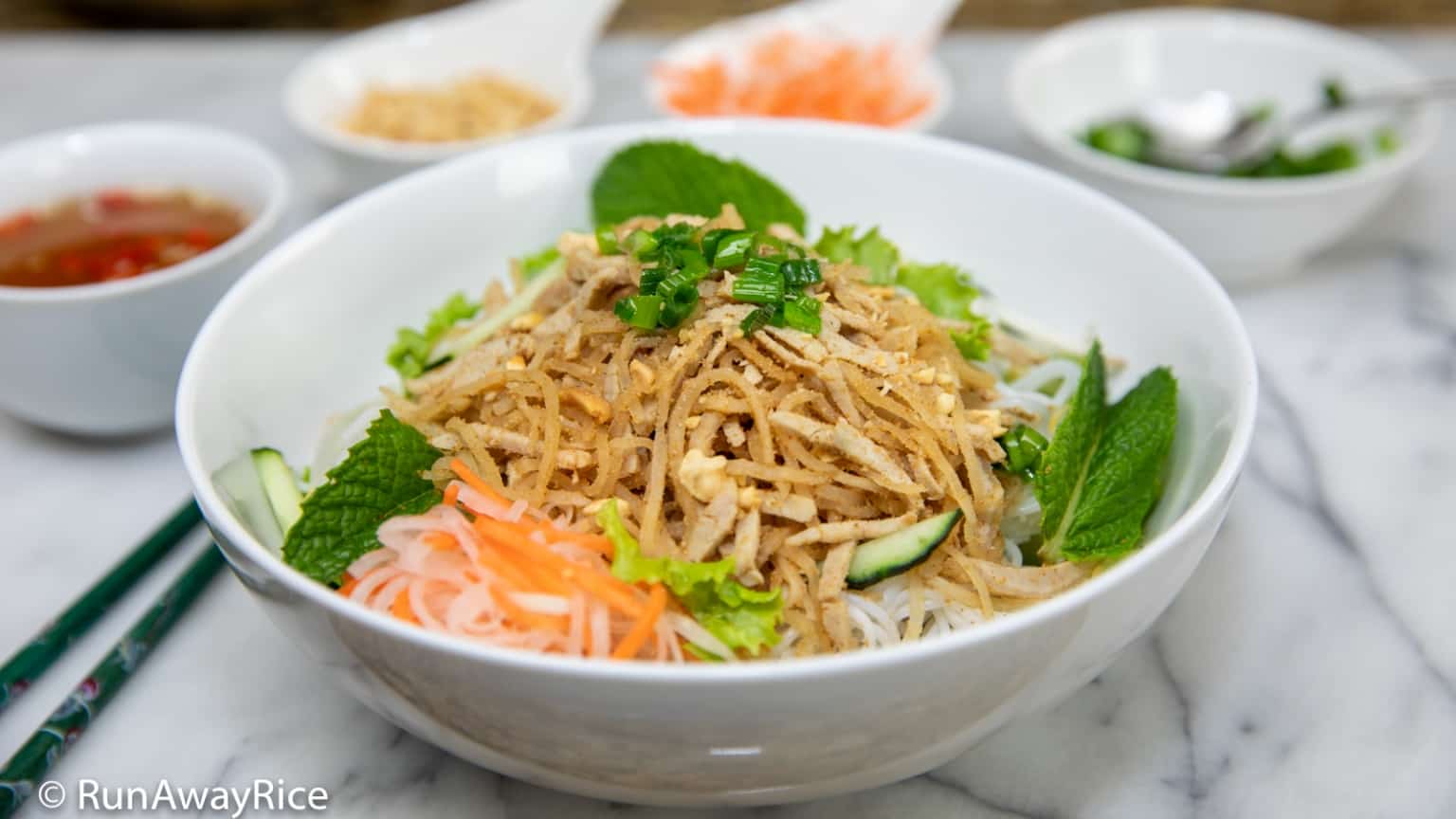 Shredded Pork and Rice Vermicelli (Bun Bi) RunAwayRice