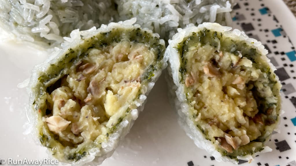 Vegetarian Sticky Rice and Mung Bean Dumplings (Banh Khuc / Xoi Khuc) | recipe from runawayrice.com